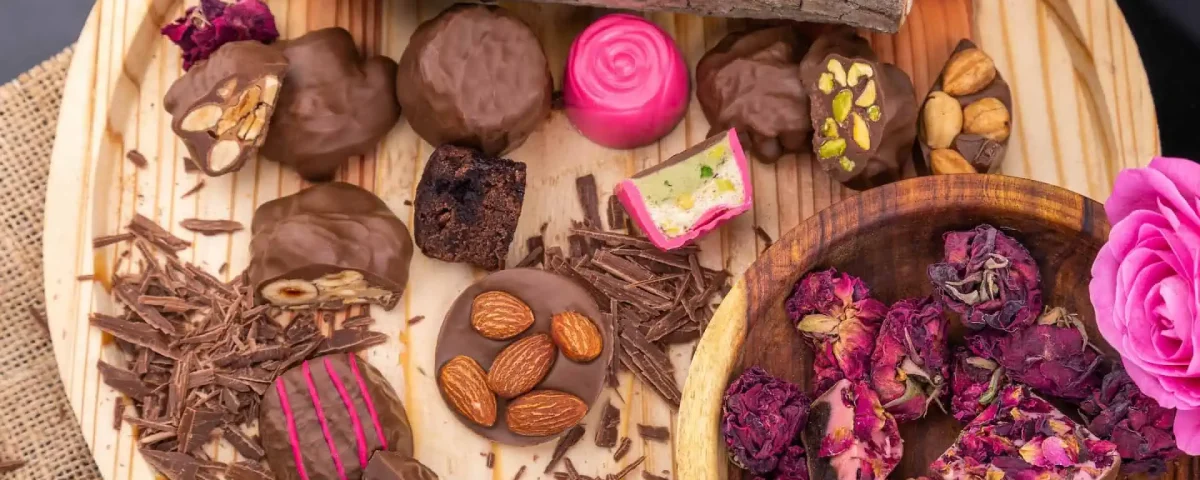 Bombones de chocolate con sabor a rosas