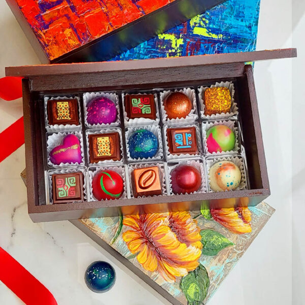 Caja de lujo con 15 Bombones de chocolate